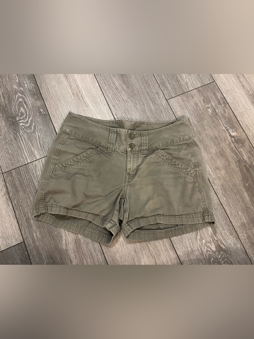 The North Face Shorts Womens 6 Gray Chino Khaki Hiker 100% Cotton